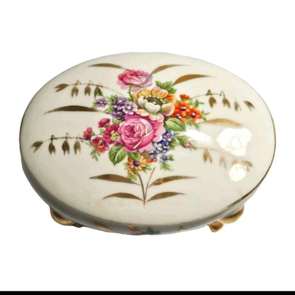 LIMOGES  FRANCE  EGG SHAPE FLORAL HANDPAINTED FOOTED WHITE VINTAGE TRINKET BOX